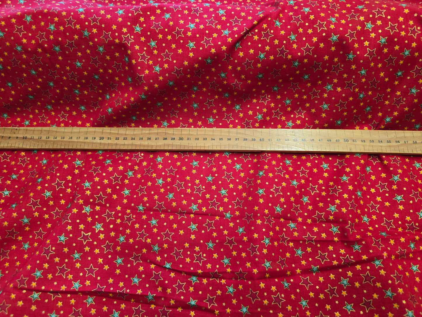 Christmas Cotton 135cm Stars on Red