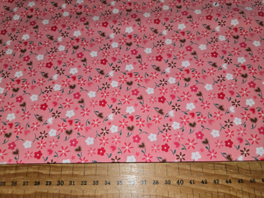 Quilting Treasures Hearts and Flowers Pink