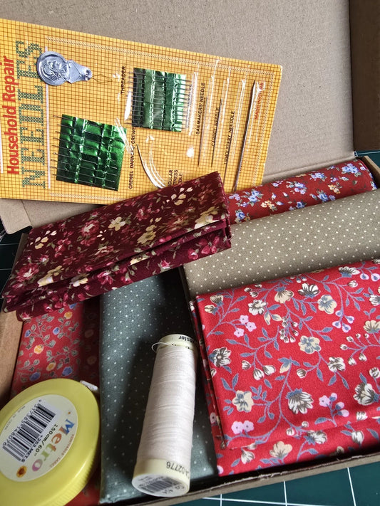 100% COTTON 6 FABRIC FAT QUARTER BUNDLE & NEEDLES TAPE GUTTERMANN THREAD!! GIFT